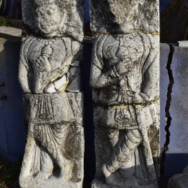 Ea- statues